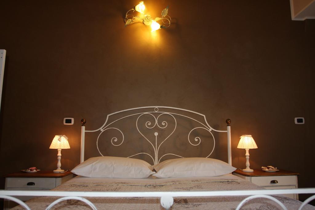 B&B Cascina Barolo Turín Habitación foto